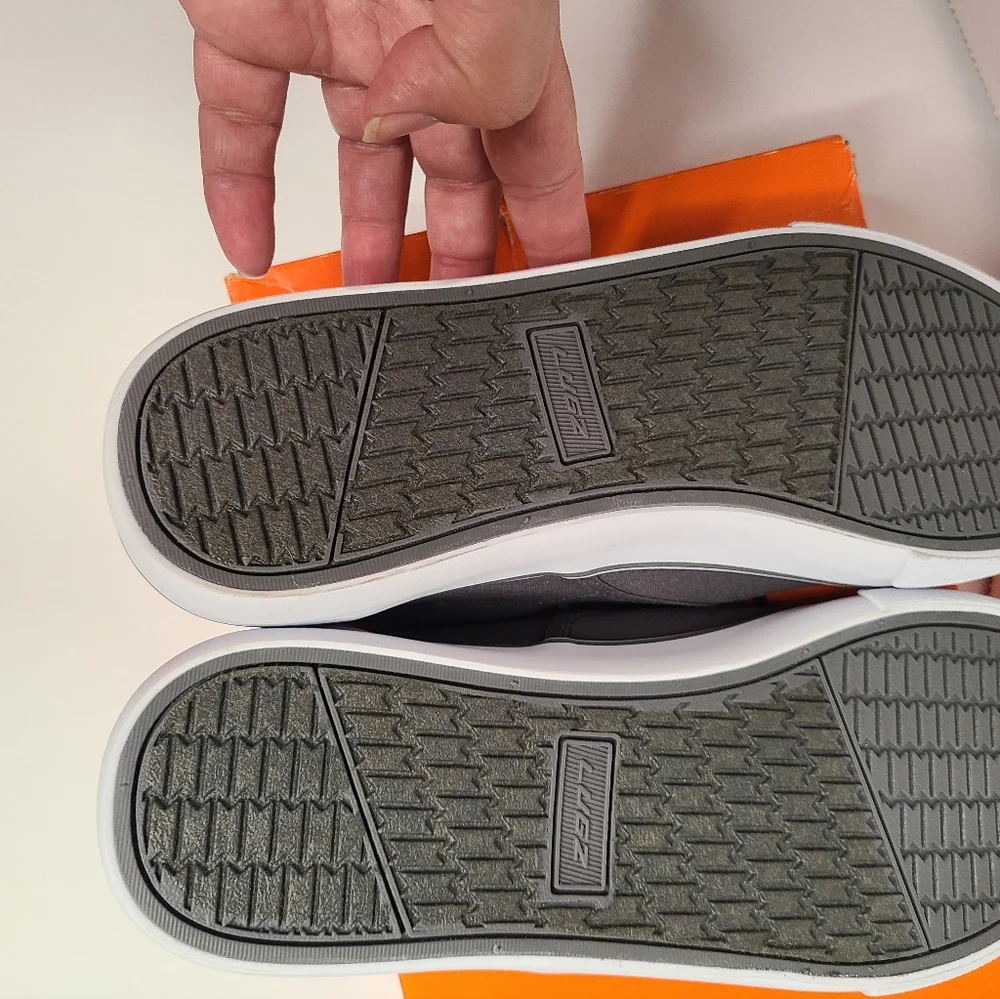 Lugz Mens Grey Sammy slip-on sneaker Size 9.5 and 8.5 - Picture 8 of 11